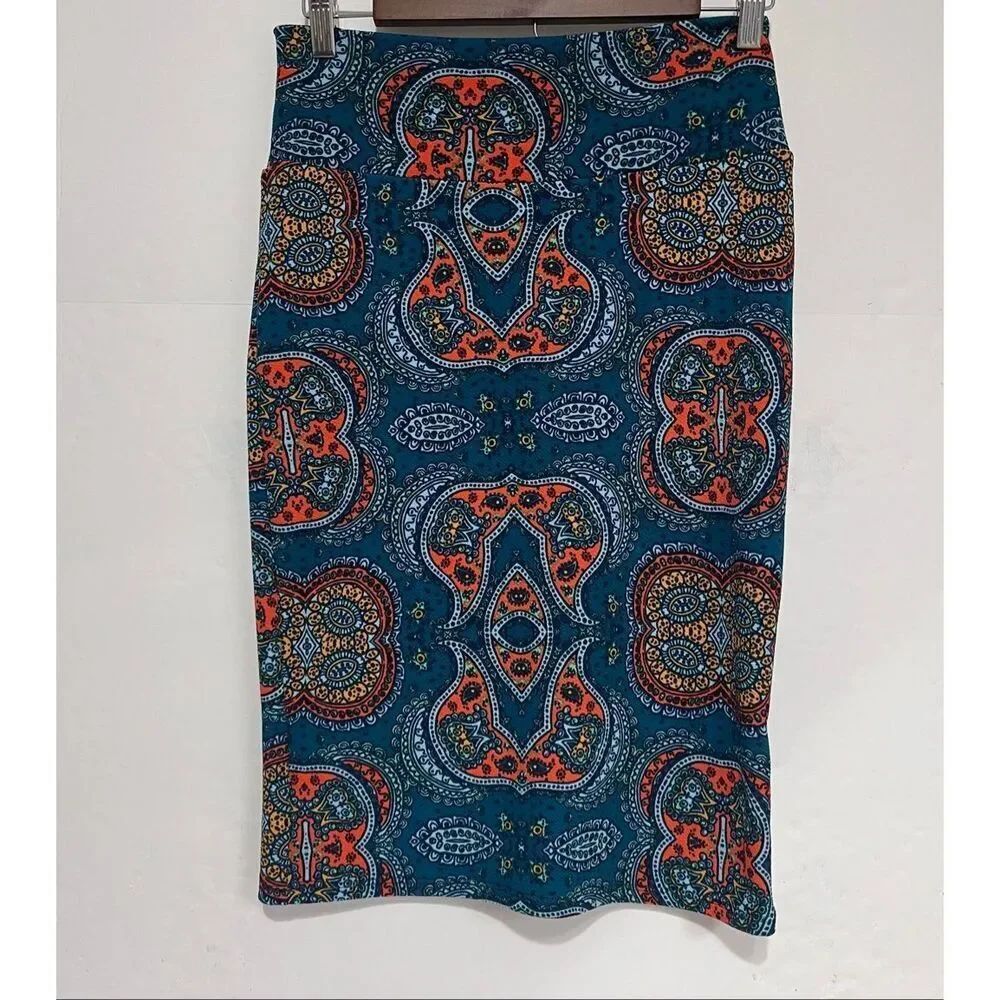 LuLaRoe Cassie Paisley Print Skirt Size S